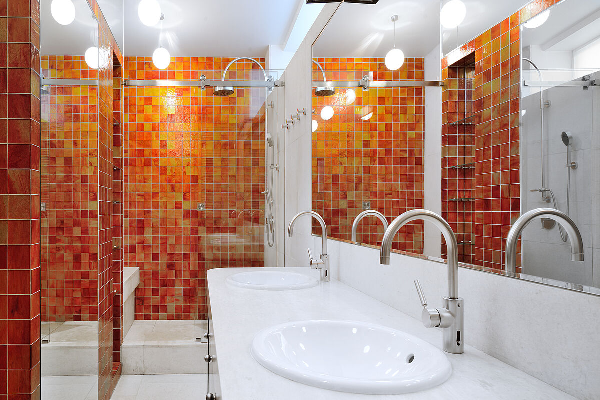 Двухуровневый дом с бассейном