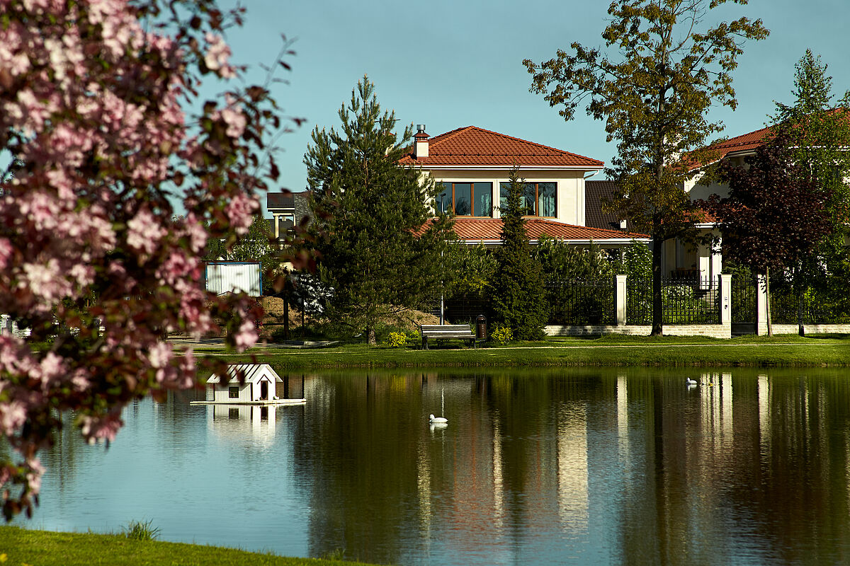 Озеро в центральном парке