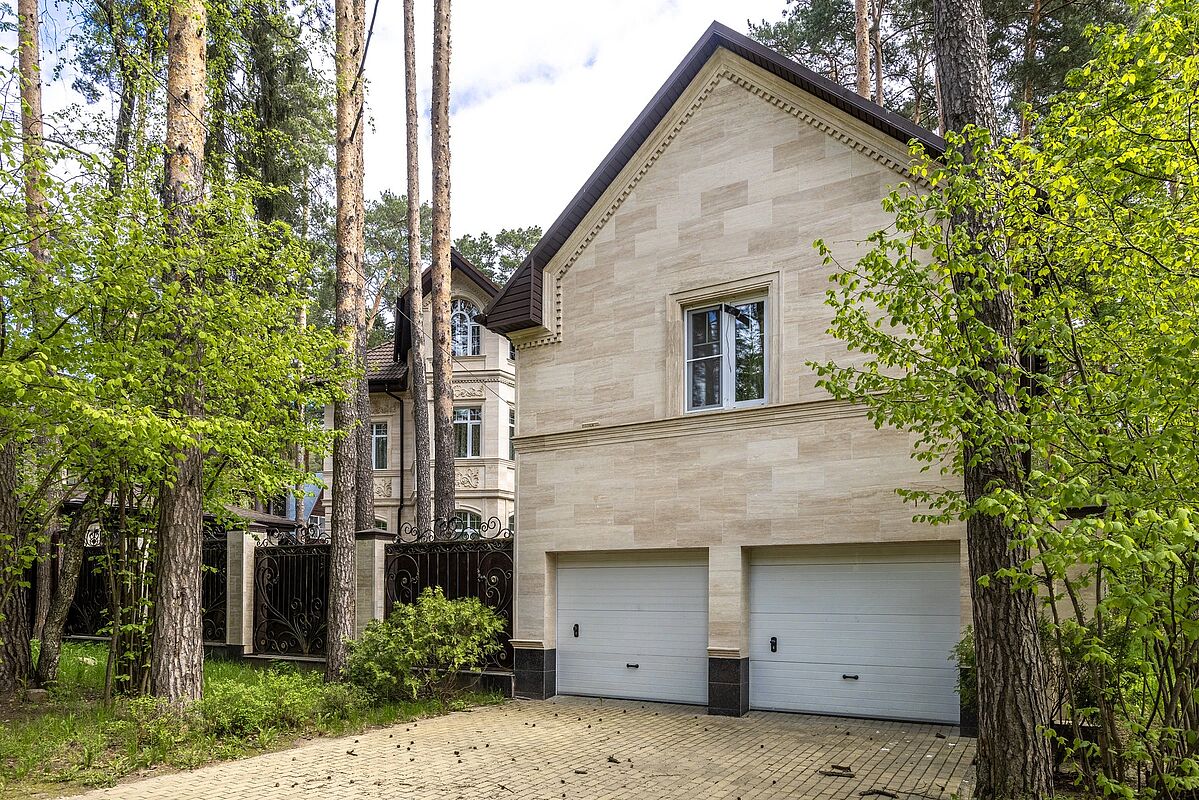 второй гараж и гостевой дом 