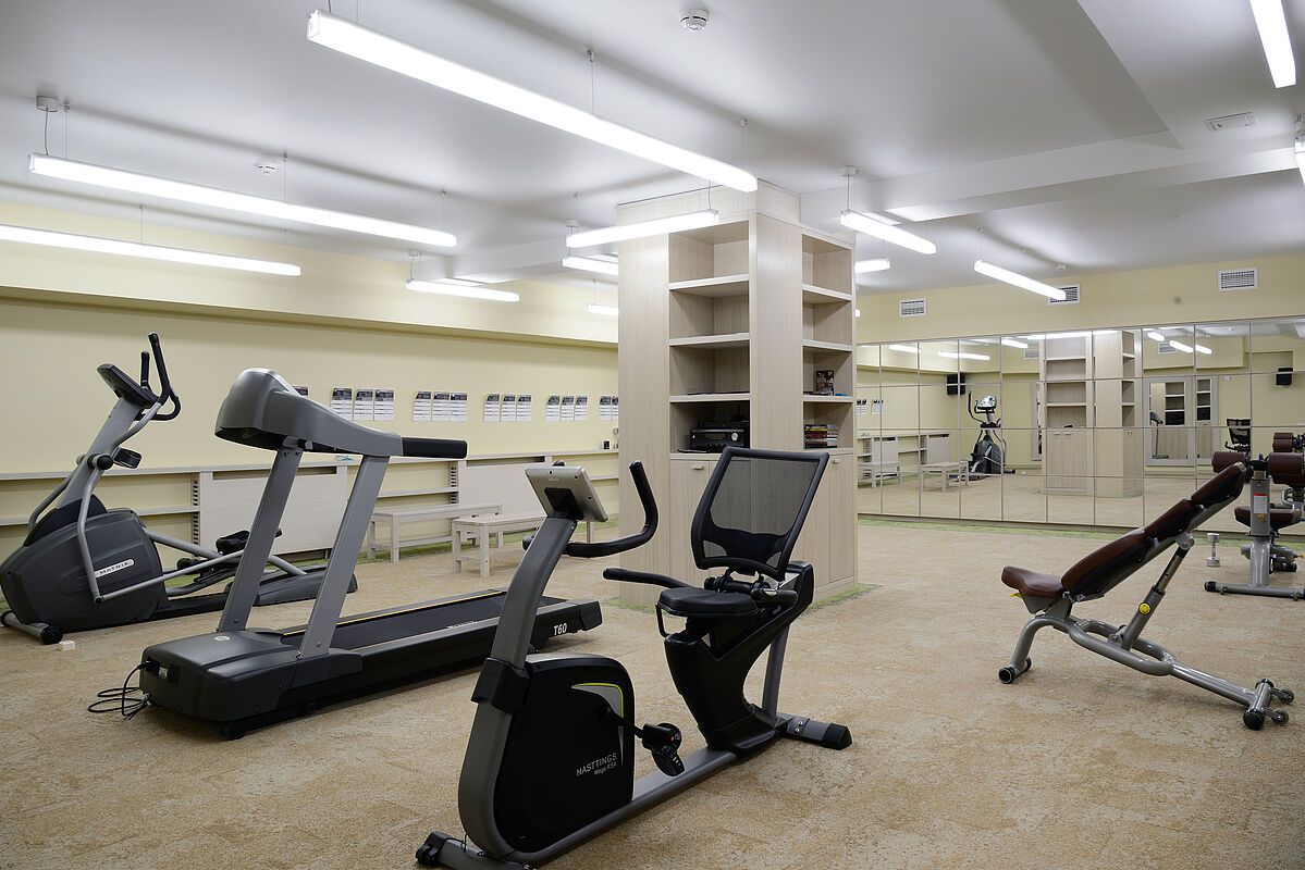 Двухуровневый дом с бассейном