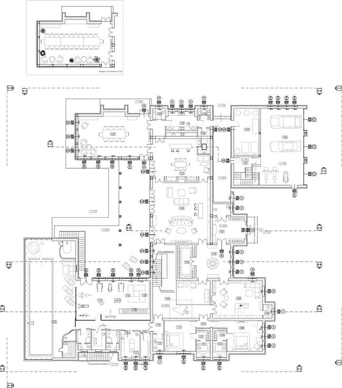 Резиденция с бассейном на берегу водного канала