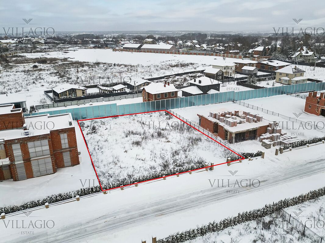 Земельный участок