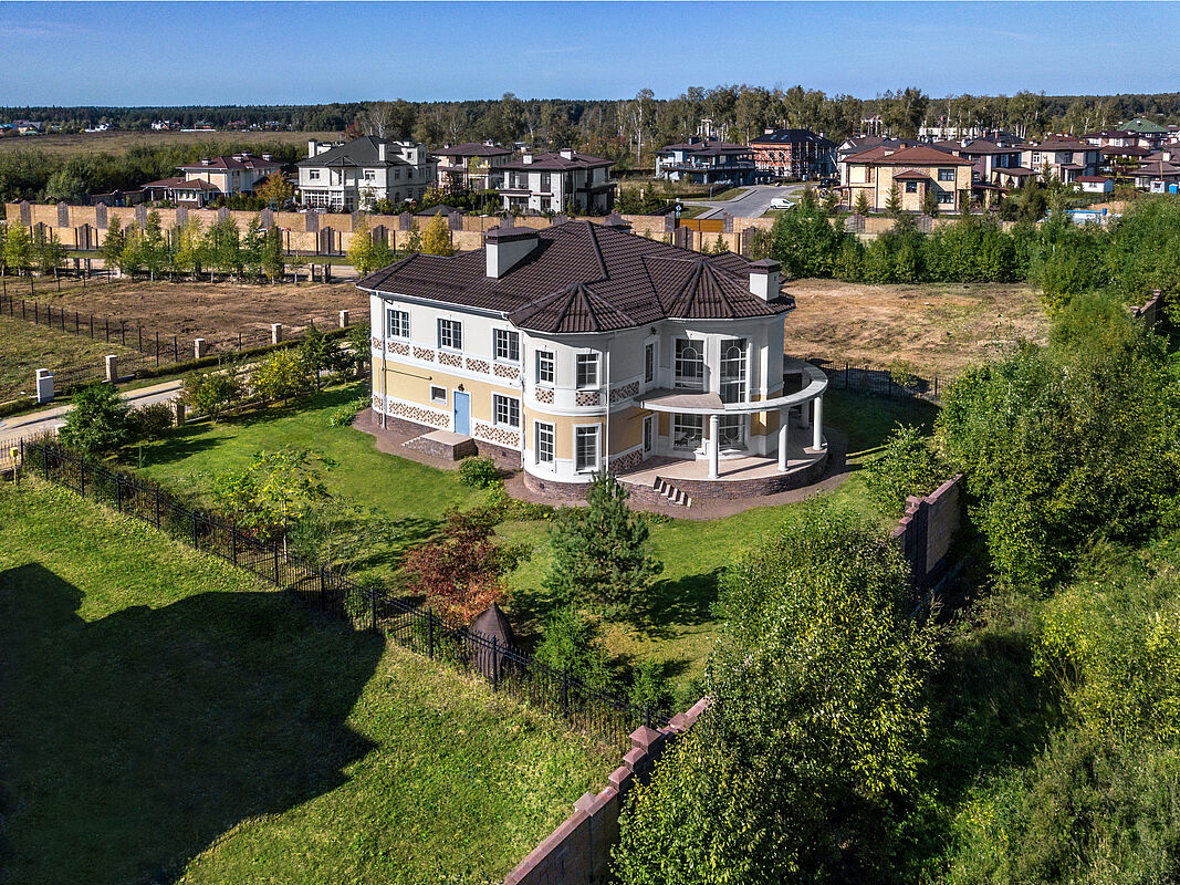 Дом в стиле ар-деко