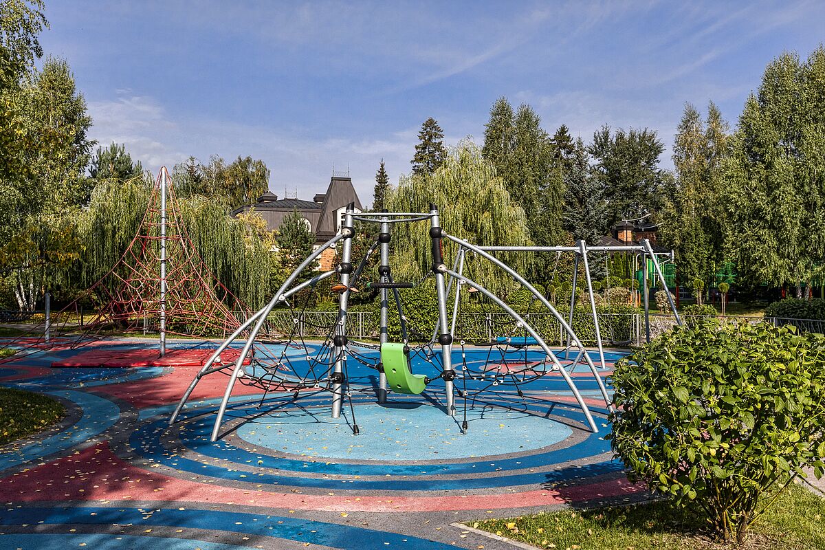 Детская площадка в парке 3 квартала 