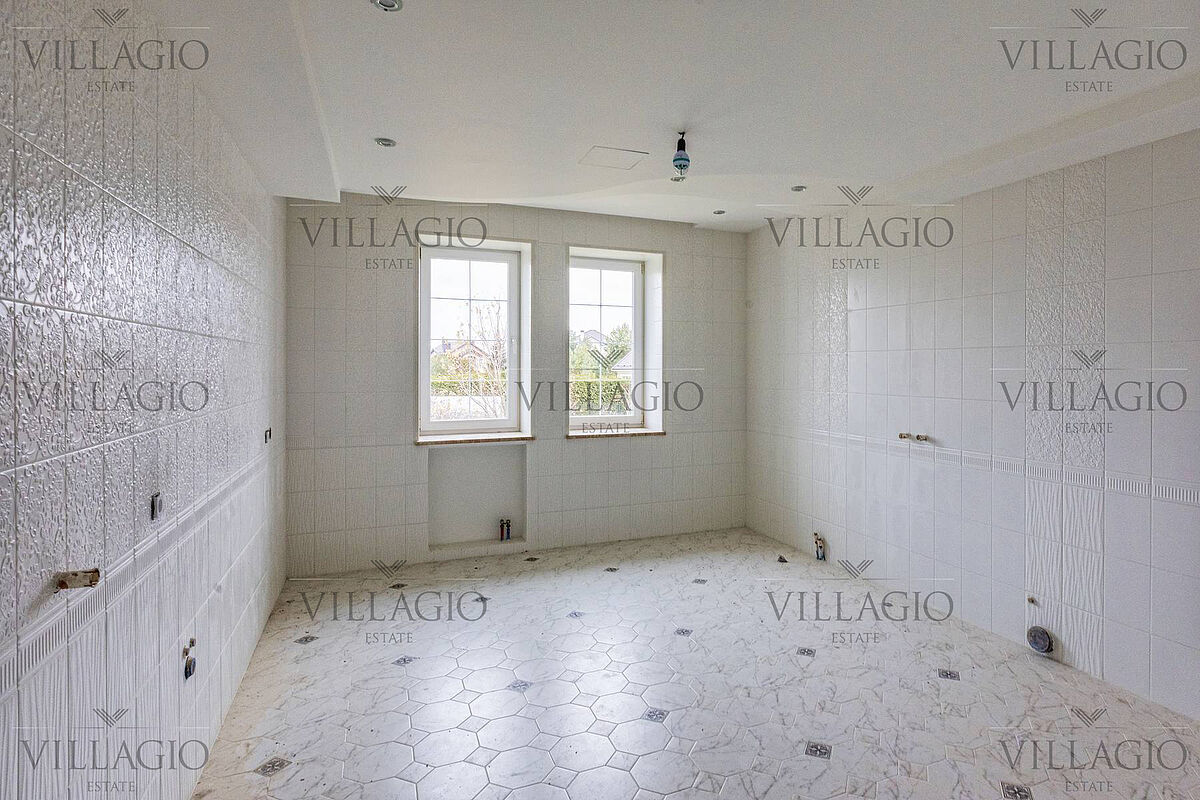 Дом у озера: один из последних в продаже