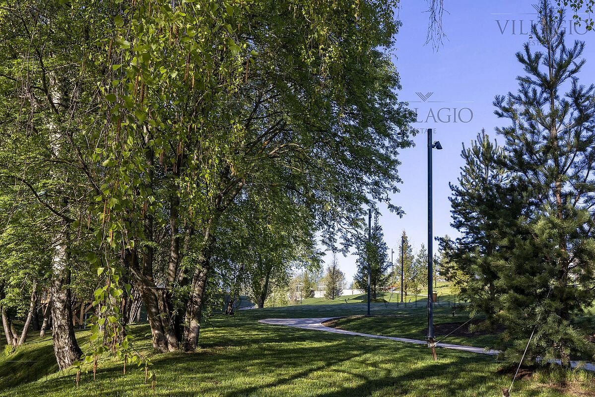 Экстерьер  (фото с лого)