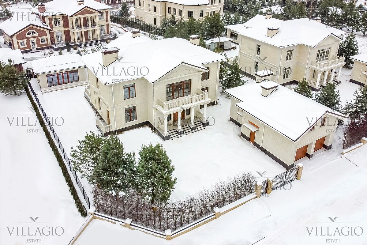 Особняк в неоклассическом стиле