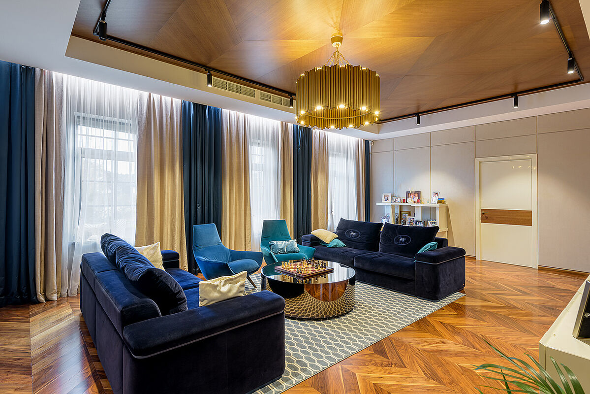 Дом рядом с парком и каналами