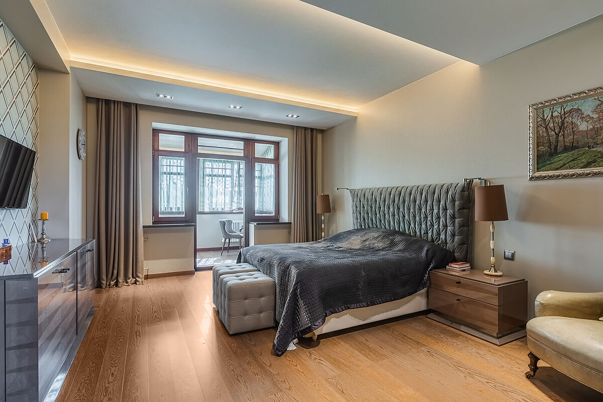 Загородный дом с бассейном в современном стиле