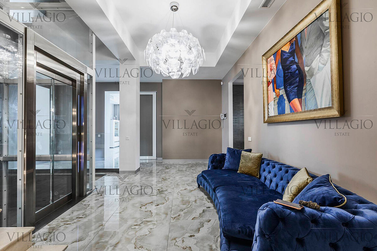 Дом с лифтом, бассейном и 3 террасами