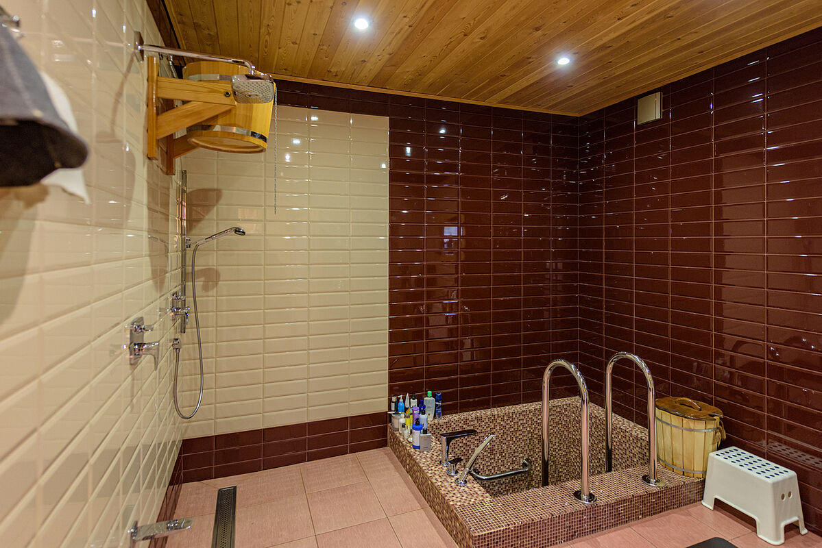 Дом рядом с парком и каналами