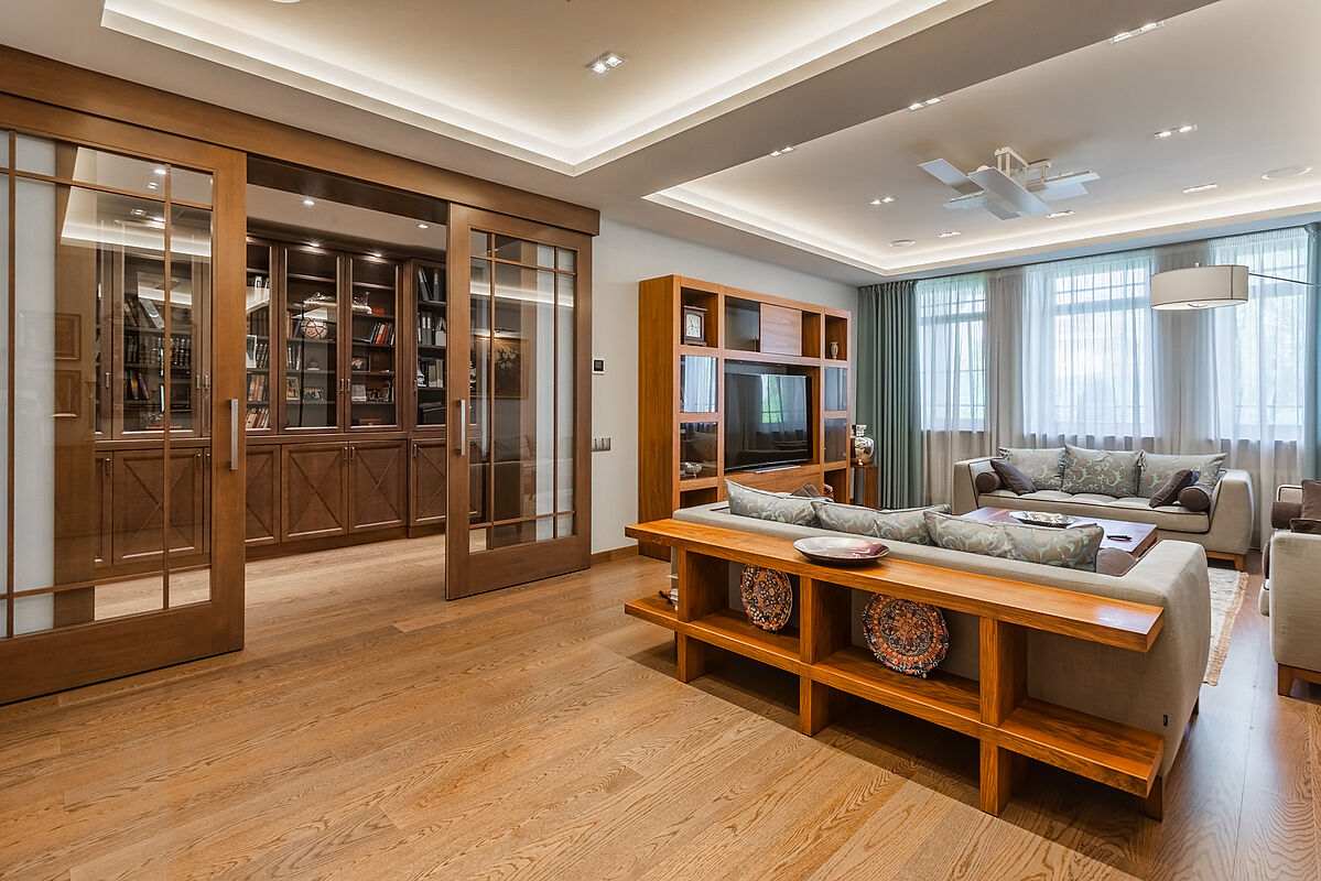 Загородный дом с бассейном в современном стиле