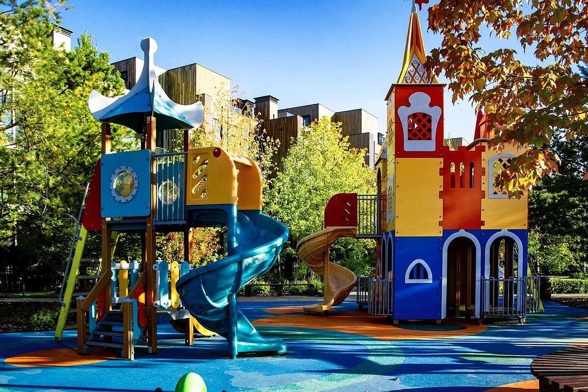 Детская площадка в центральном парке 