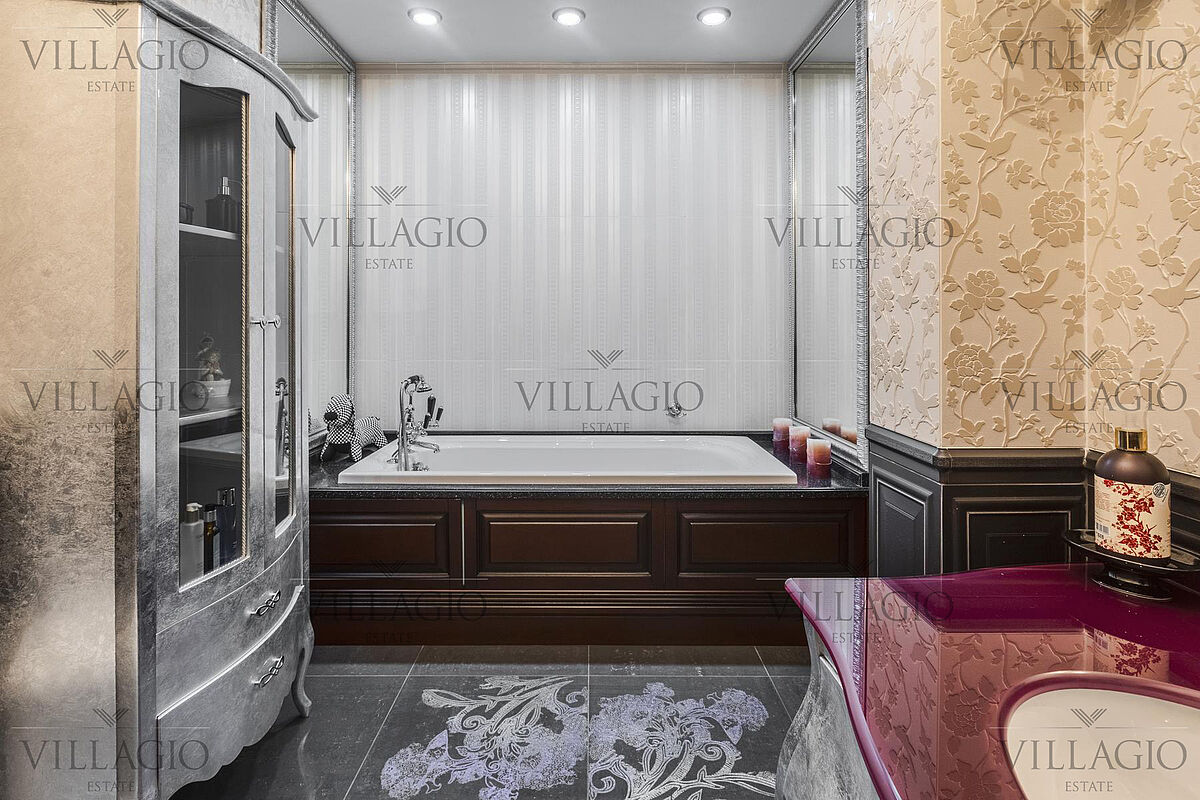 Дом со своим выходом к «венецианскому‎» каналу