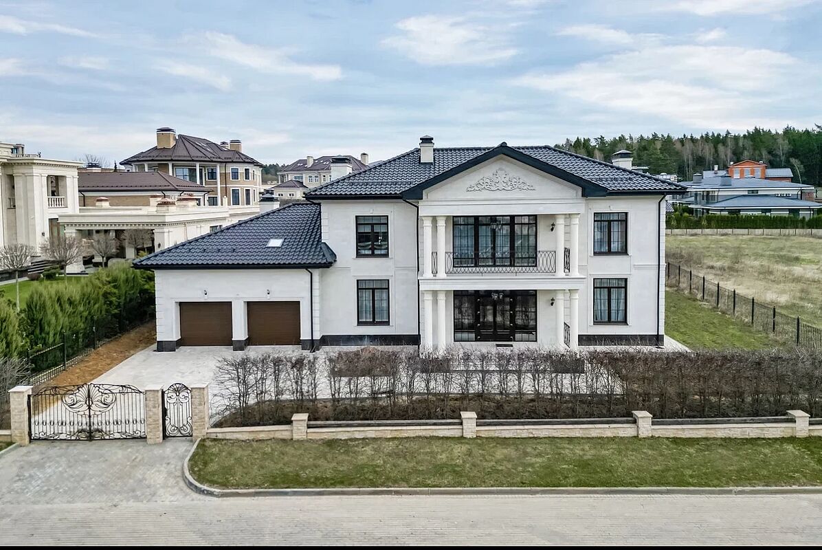 Парадный вход