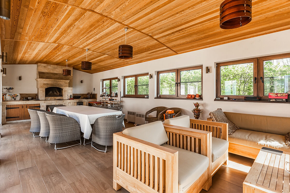 Загородный дом с бассейном в современном стиле