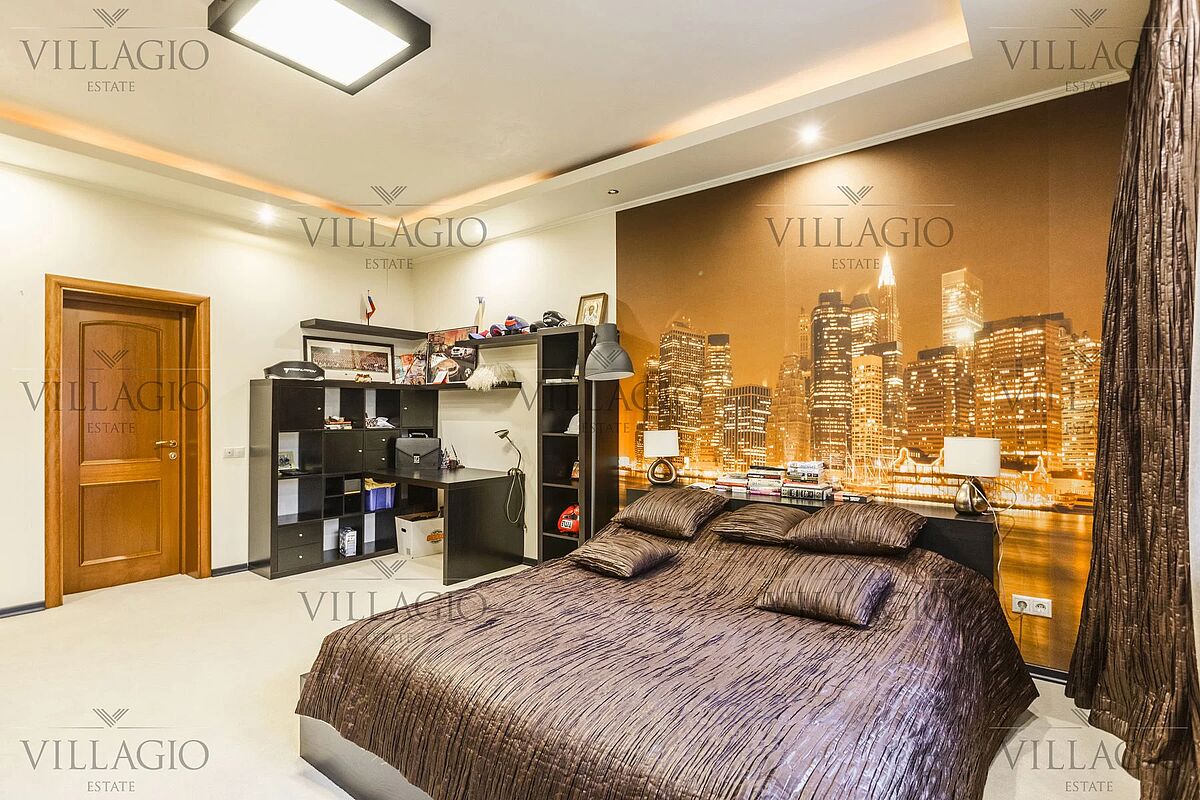 Элитный дом в классическом стиле у Москва-реки