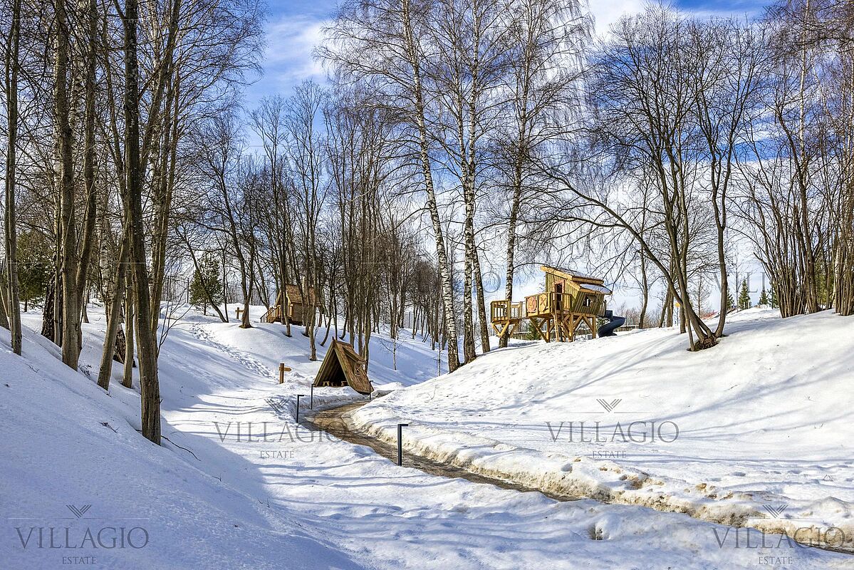 Экстерьер  (фото с лого)