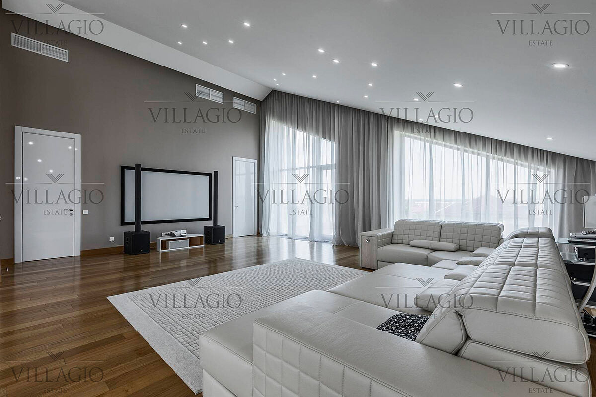 Дом с лифтом, бассейном и 3 террасами