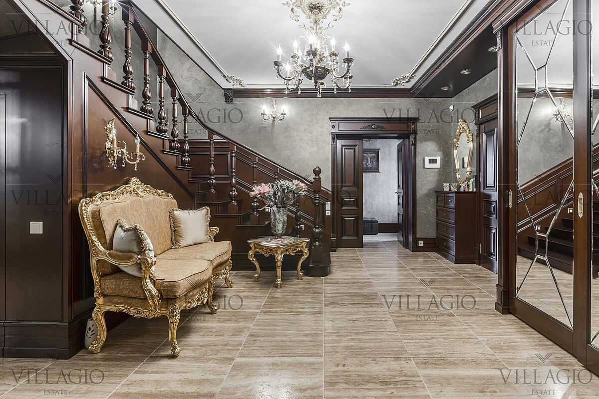 Дом со своим выходом к «венецианскому‎» каналу