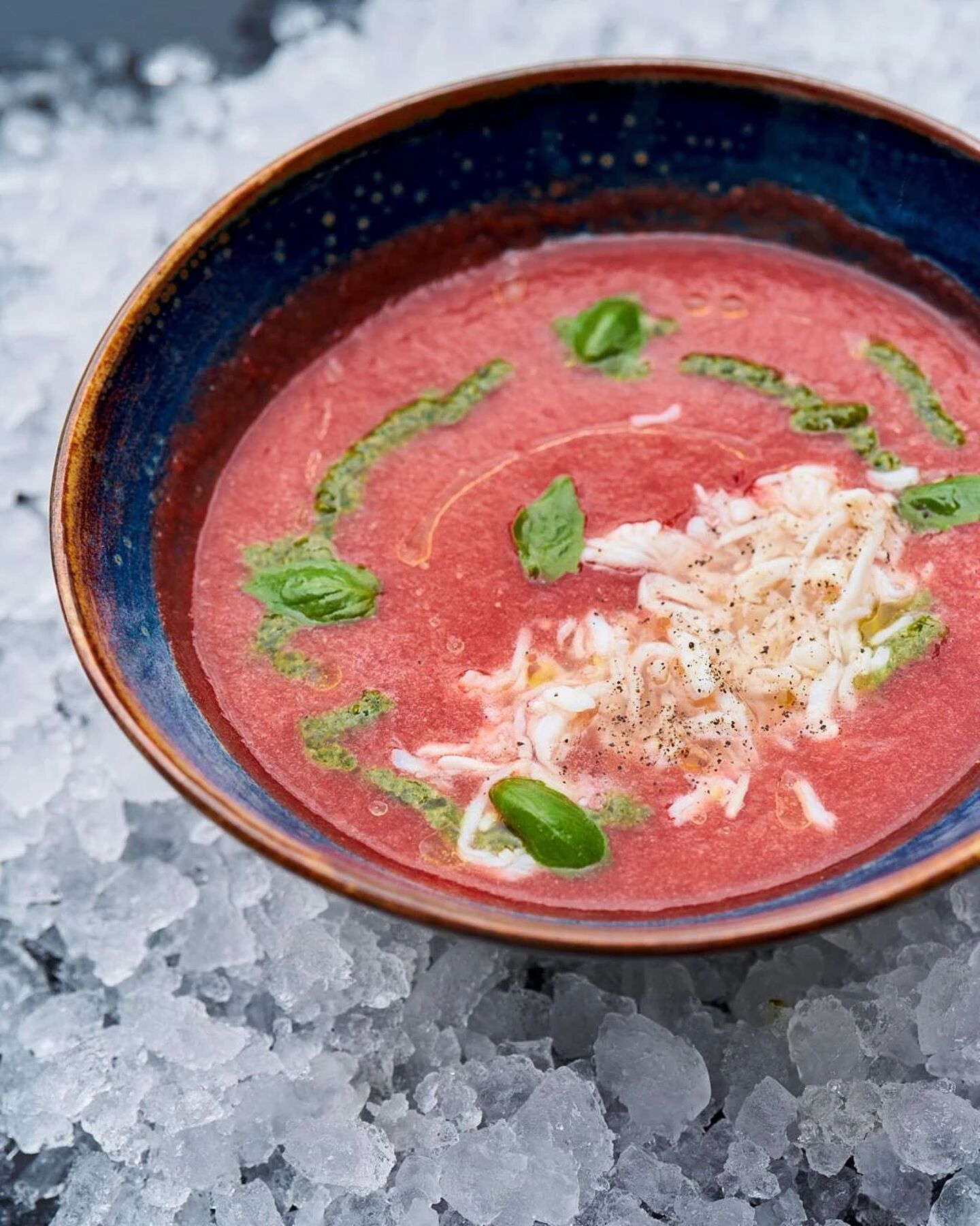 Со вкусом: гаспаччо с арбузной мякотью и мурманским крабом
