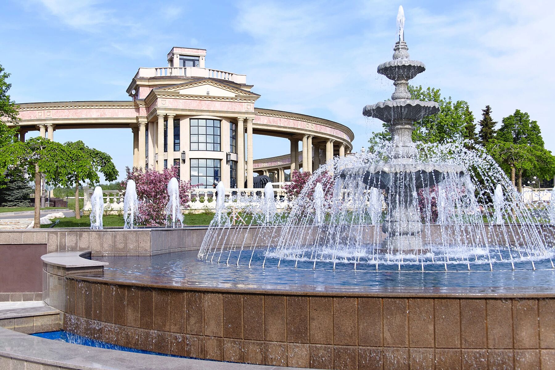 Фонтаны в поселках Villagio готовы к новому сезону