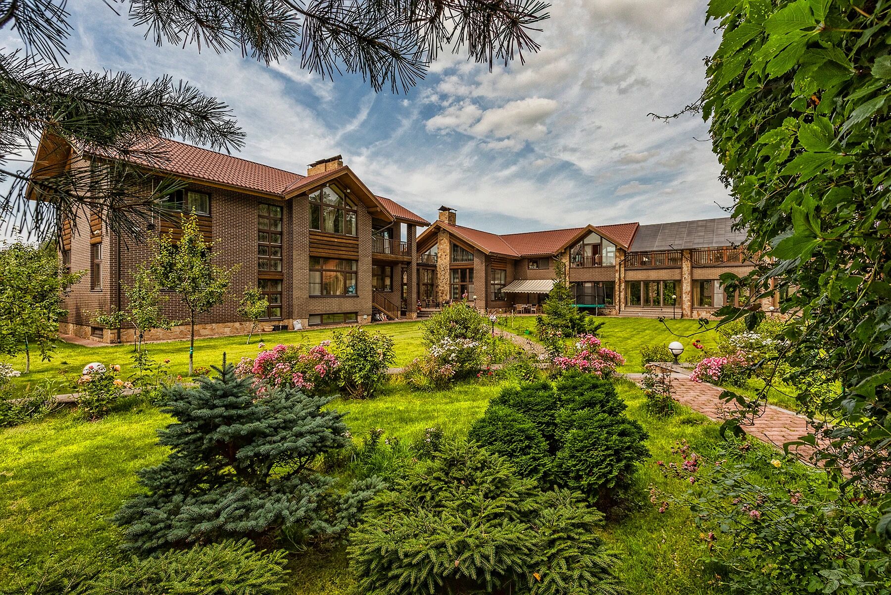 Купить дом мечты: 5 вариантов с площадью от 1000 м²