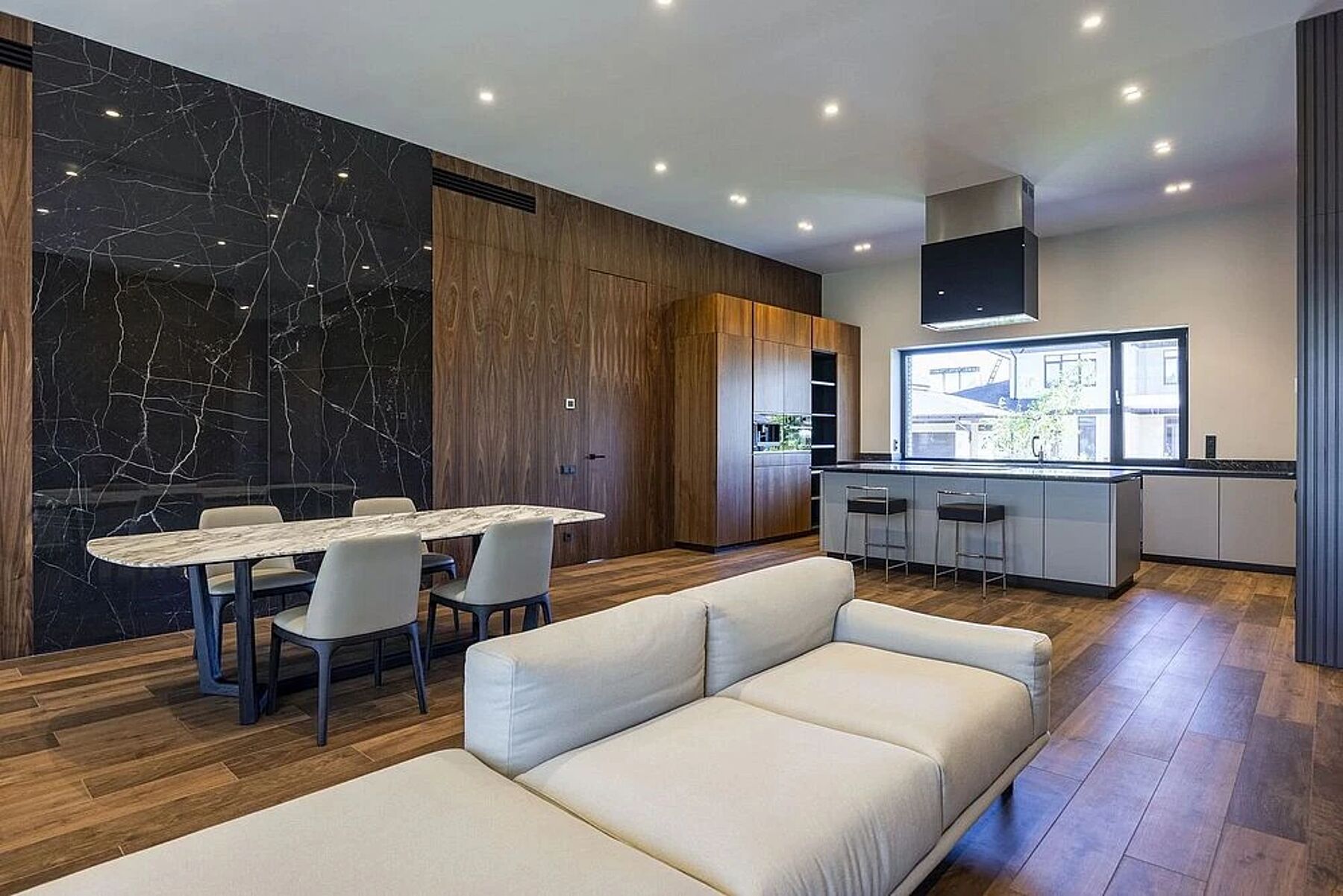 Купить дом мечты: 5 вариантов в поселке Madison Park