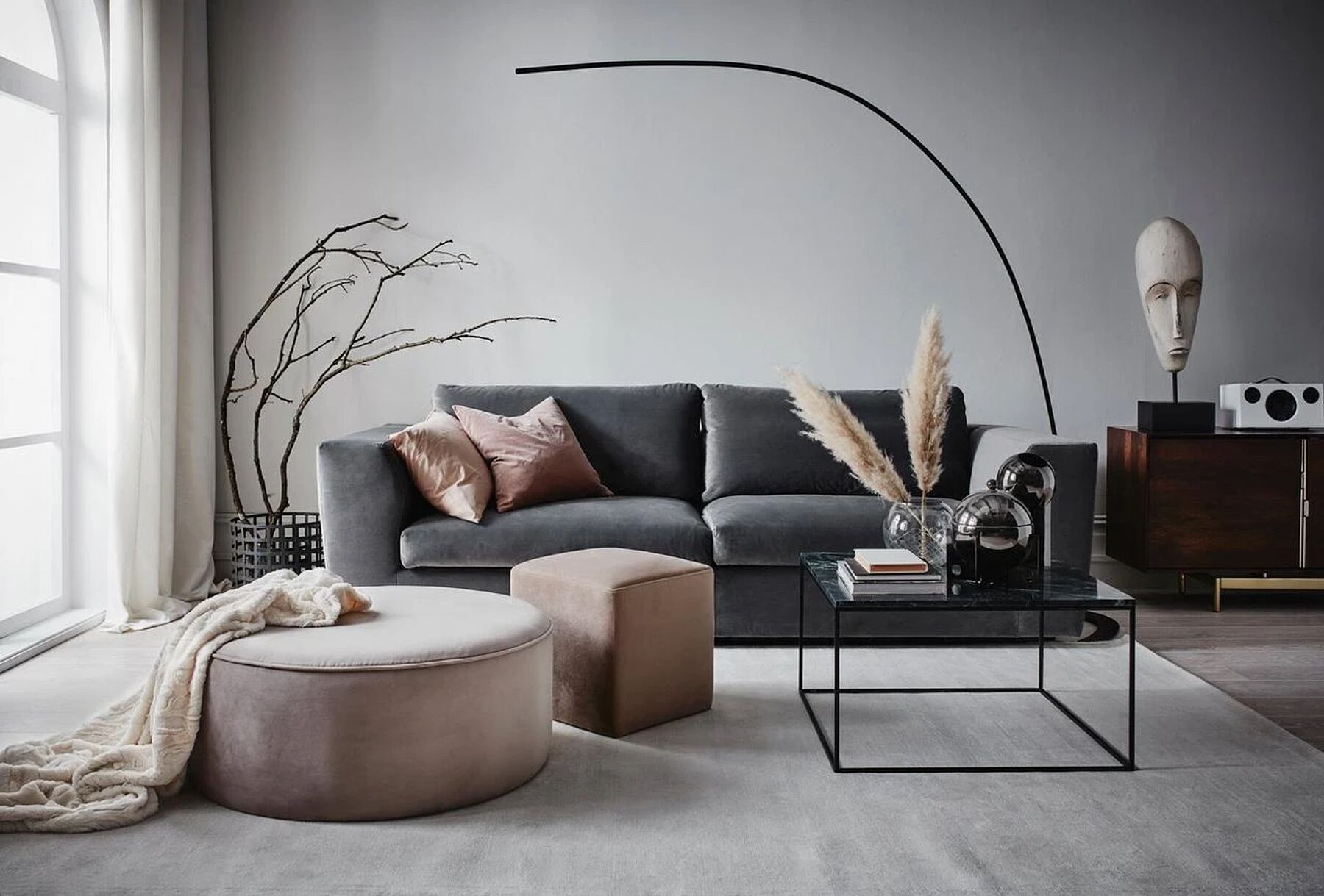 Как украсить интерьер дома сухоцветами: 14 примеров