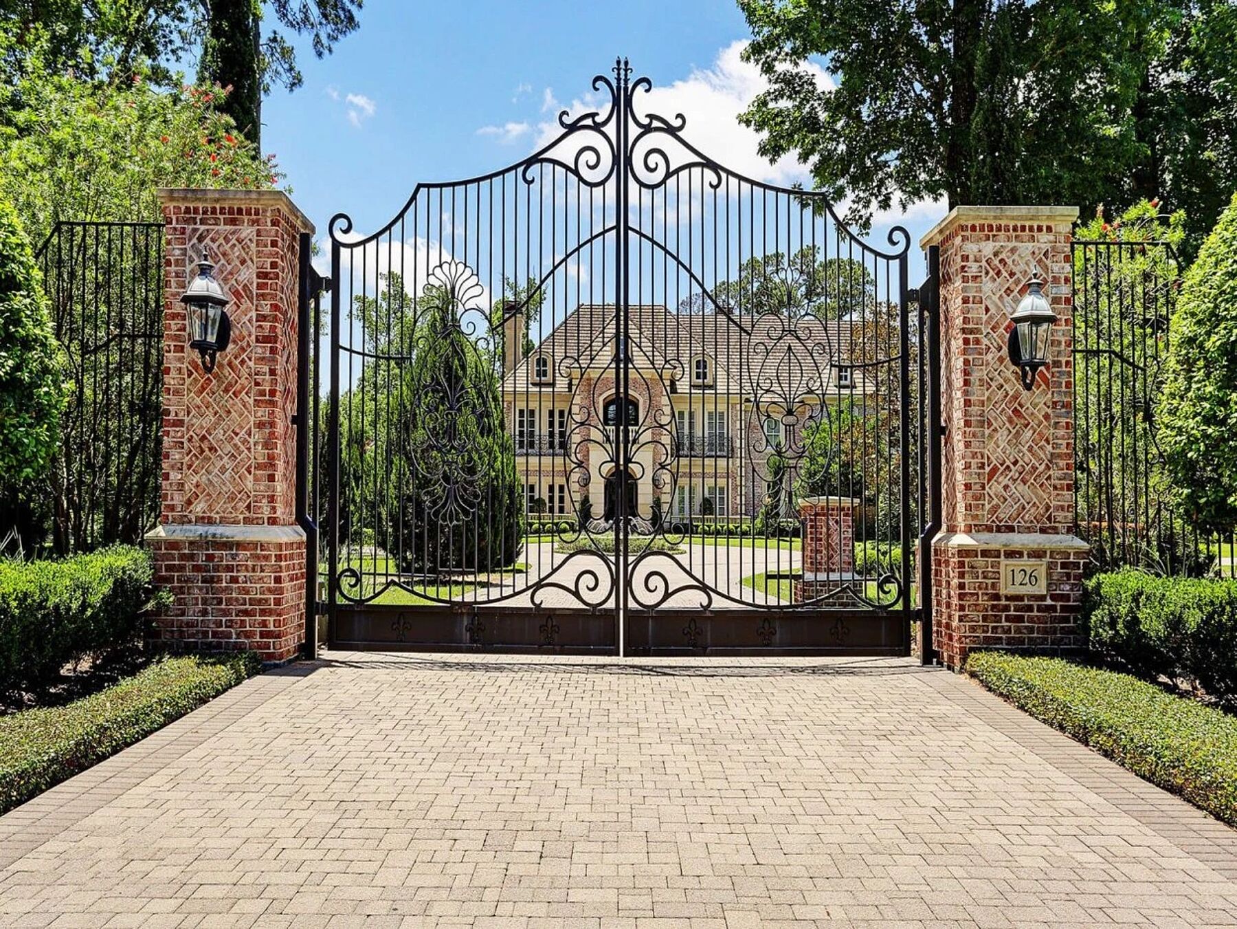 Подготовьте ворота к сезону: весеннее обслуживание от Villagio Service