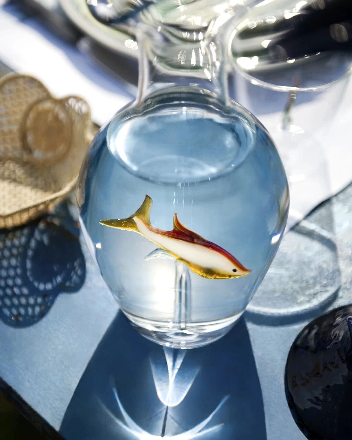 Dior Maison выпустил новую коллекцию посуды "Водолей"