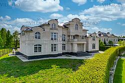 Резиденция рядом с пляжем и водным каналом