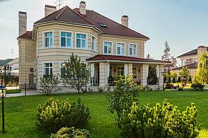 Особняк со spa-зоной и полукруглыми комнатами