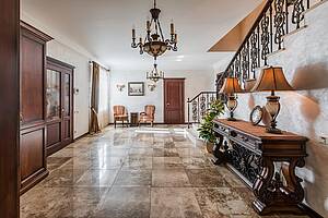 Особняк со spa-зоной и полукруглыми комнатами