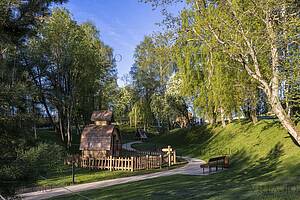 Экстерьер  (фото с лого)