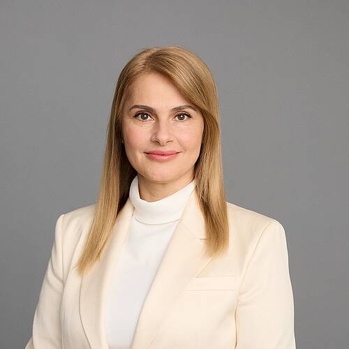 Кобзарева Людмила