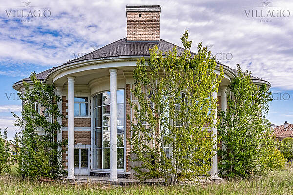 Дом в неоклассическом стиле