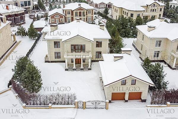 Особняк в неоклассическом стиле