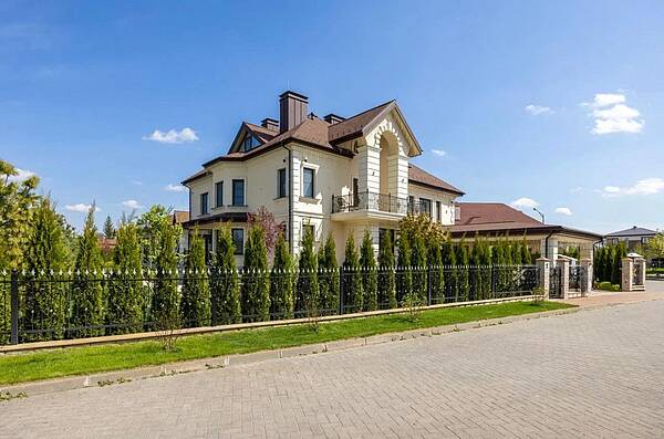 Новый высокотехнологичный загородный дом