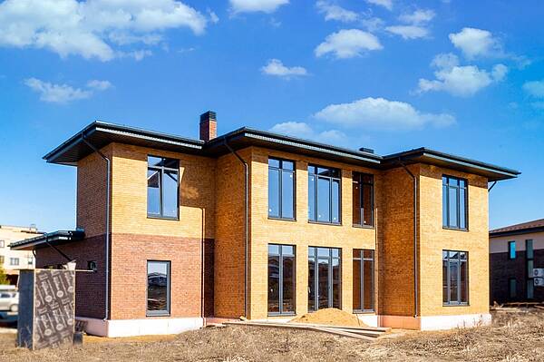 Новый дом с видом на озеро 