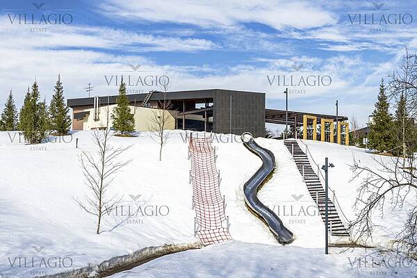 Экстерьер  (фото с лого)