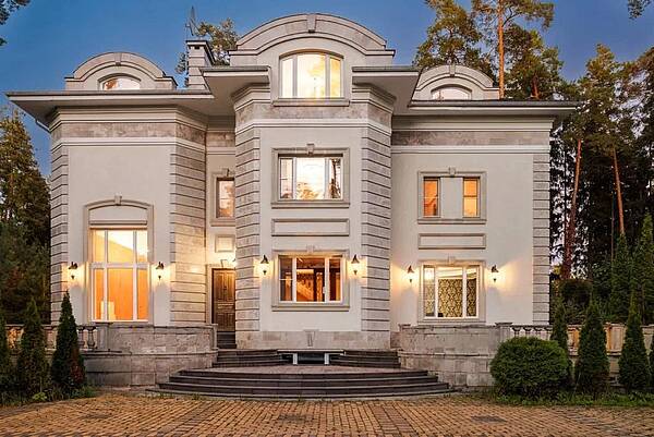 Резиденция в лесном поселке "Никологорское"