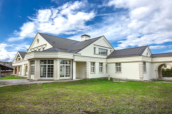 Дом у леса для большой семьи