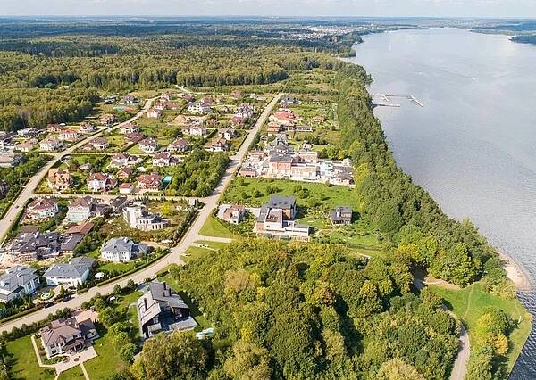 Земельный участок в КП "Лазурный Берег"