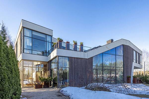 Villa Lake резиденция возле пруда в одном из лучших поселков на Новой Риге