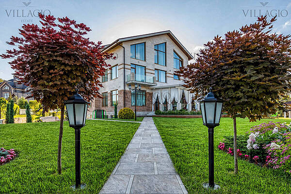 Дом с лифтом, бассейном и 3 террасами