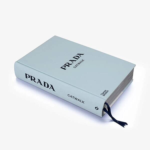 Coffee-Table Books: 10 книг для вашей гостиной