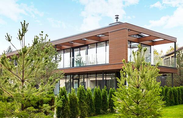 Дом из клееного бруса в современном стиле