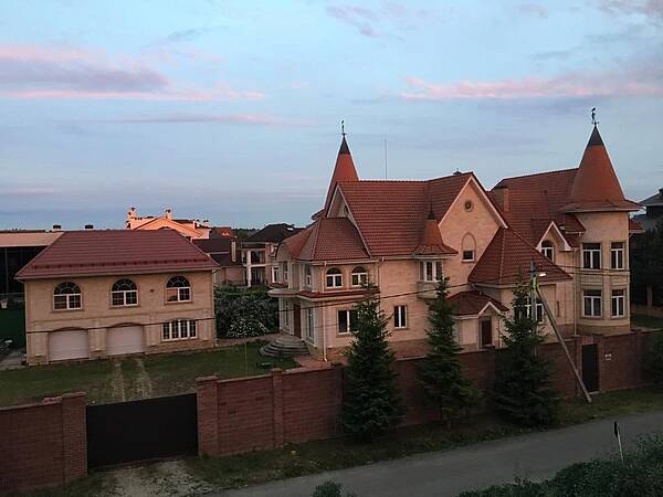 Усадьба в тихом месте рядом с Москвой