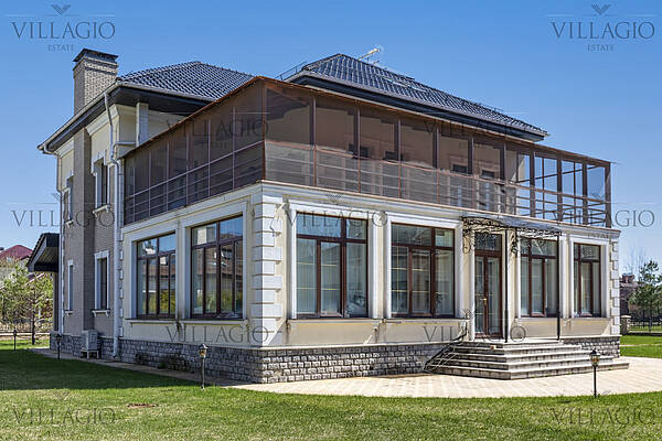 Дом под ключ рядом с набережной